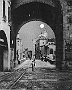 fotografia del 1913 anno in cui ci fu la prima dell'Aida all'arena di verone come dice il cartellone sulla destra della porta (Luigi Valerio)